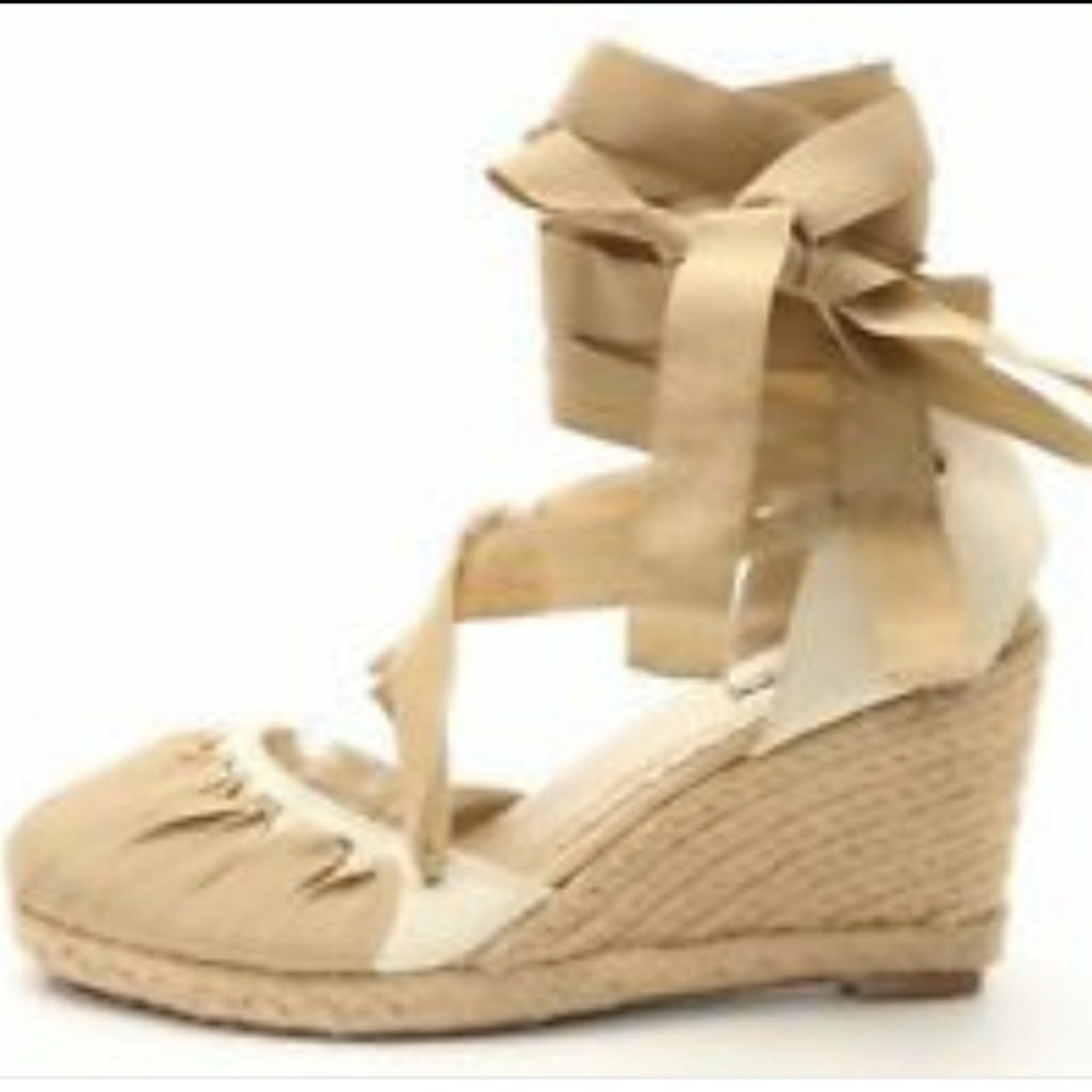 Ribbon strap wedges